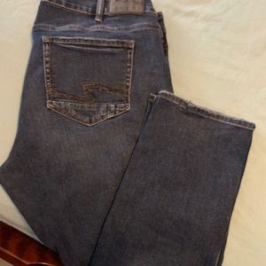 Silver jeans size 16/34. Newer & hardly worn.